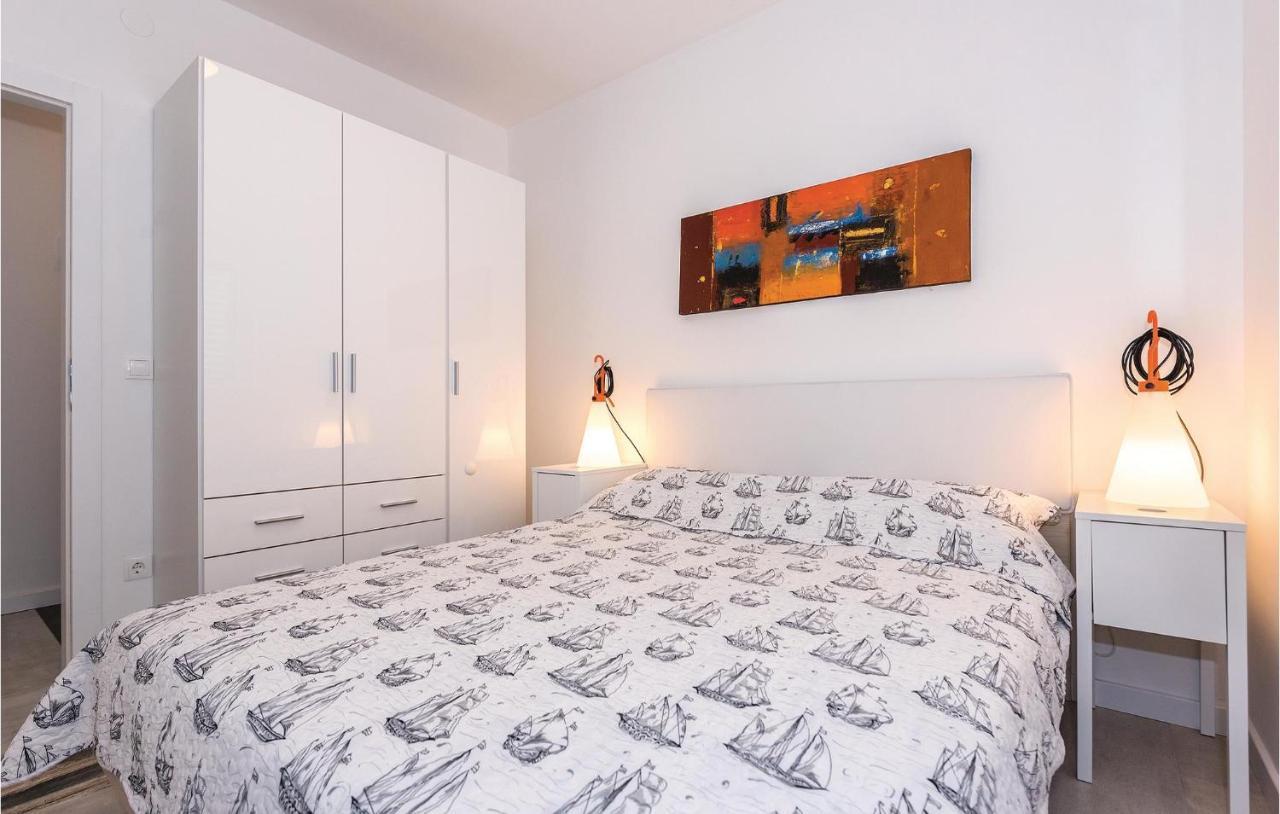 Cozy Apartment In Brodarica With Wifi Dış mekan fotoğraf