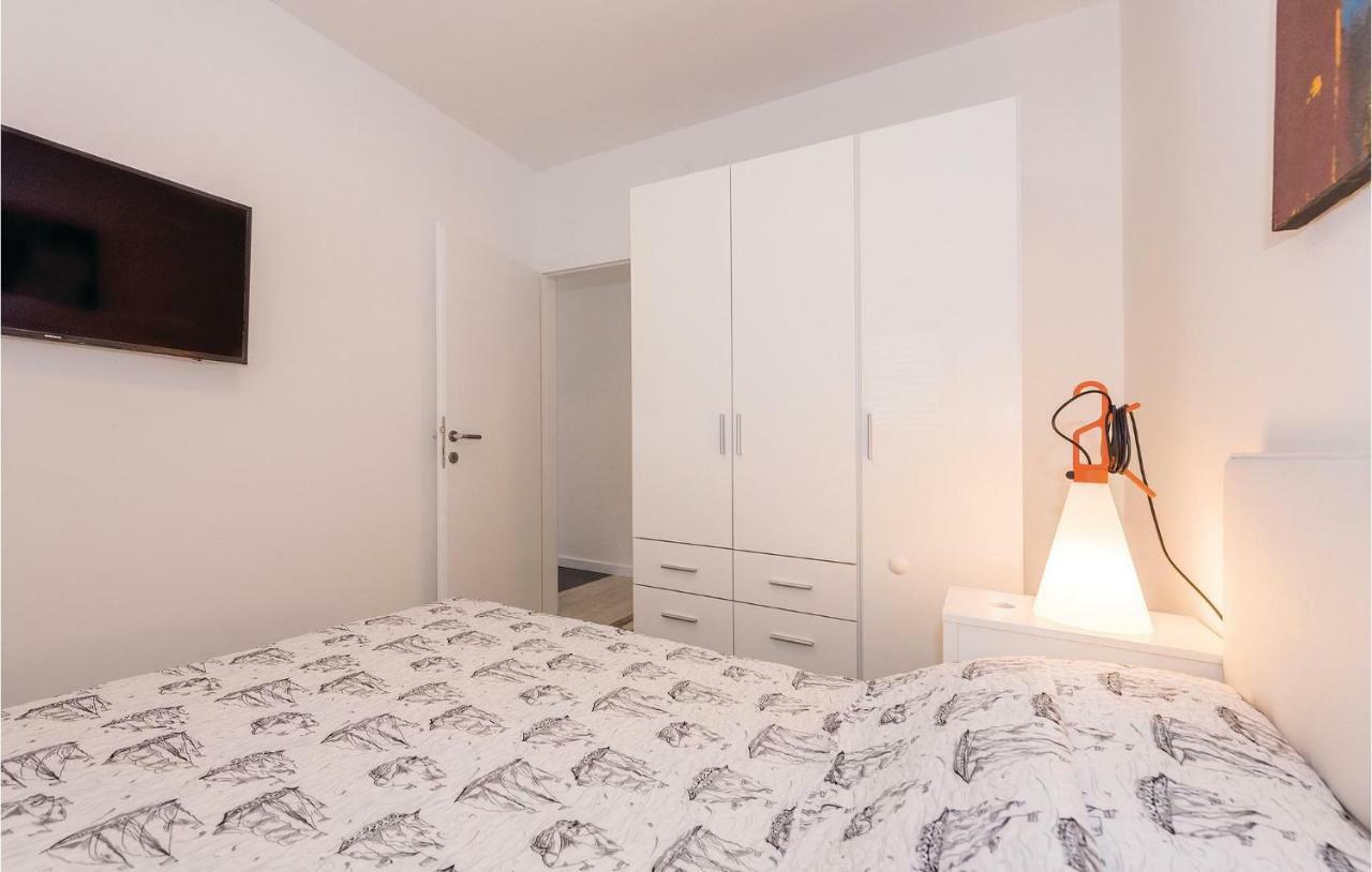 Cozy Apartment In Brodarica With Wifi Dış mekan fotoğraf
